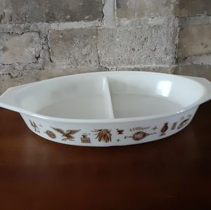 Vintage 1962-71 Pyrex Early Americana Divided Dish
